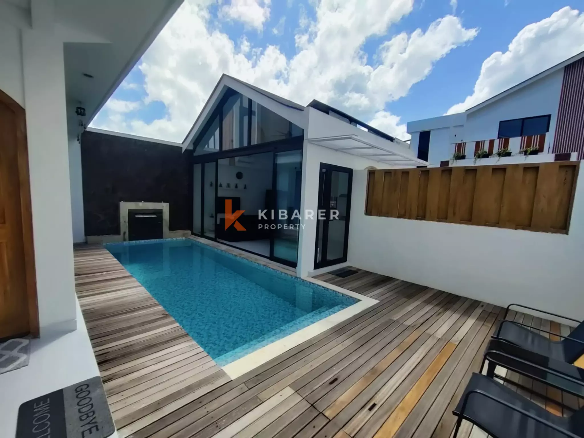 Elegant Tropical Villa with 2+1 Bedrooms, Bathtub, and Rooftop Pool in Nyanyi — image 1
