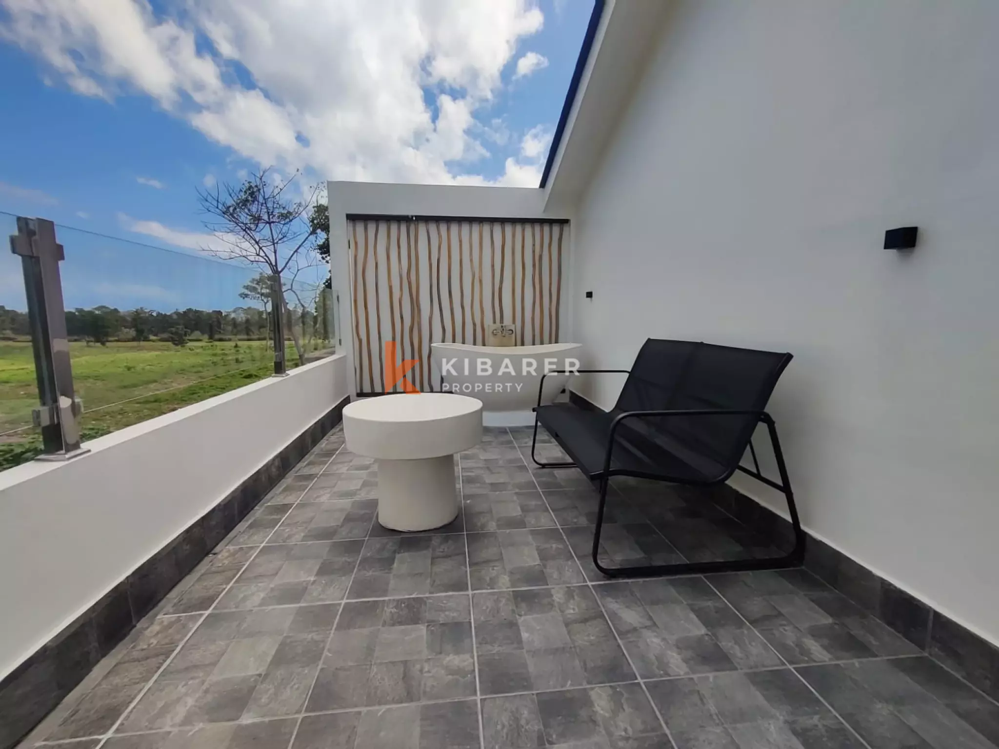 Elegant Tropical Villa with 2+1 Bedrooms, Bathtub, and Rooftop Pool in Nyanyi — image 2