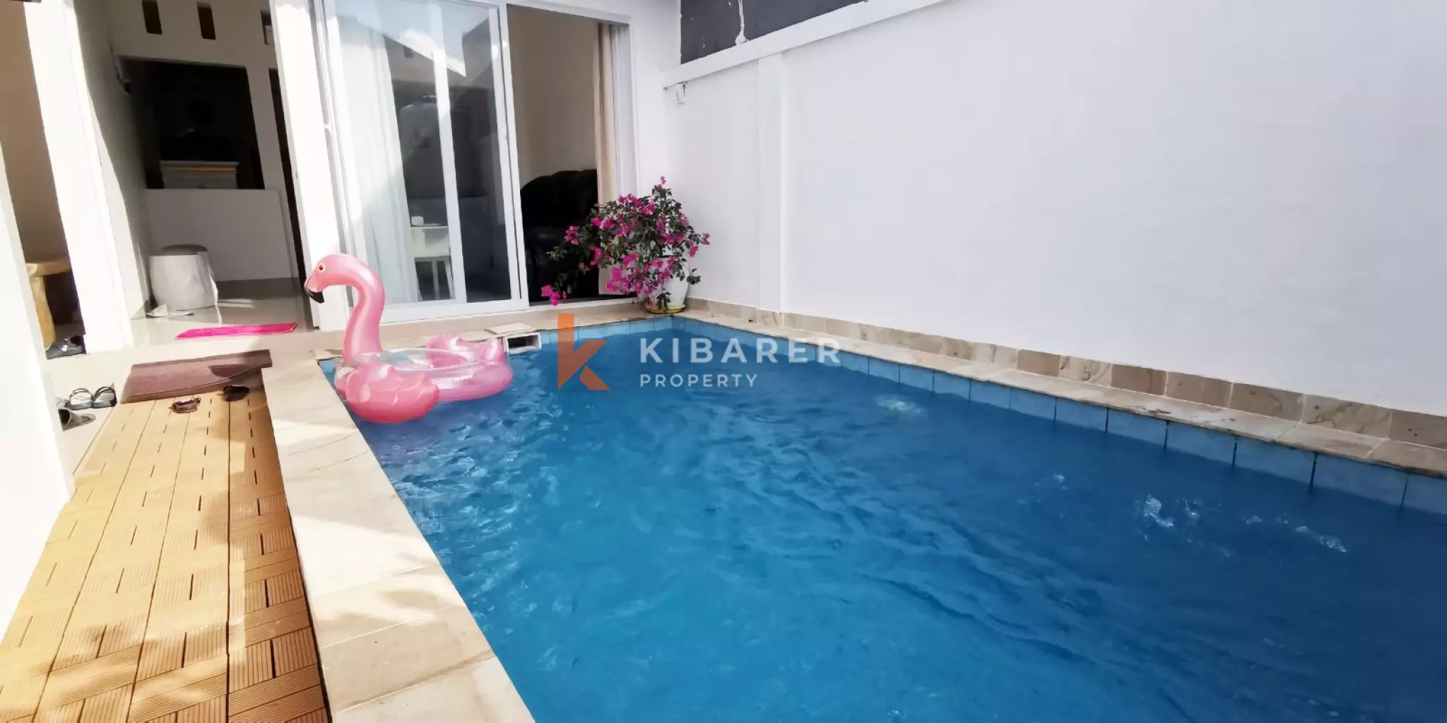 Comfortable Three-Bedroom Villa with Private Pool in Ungasan — image 1