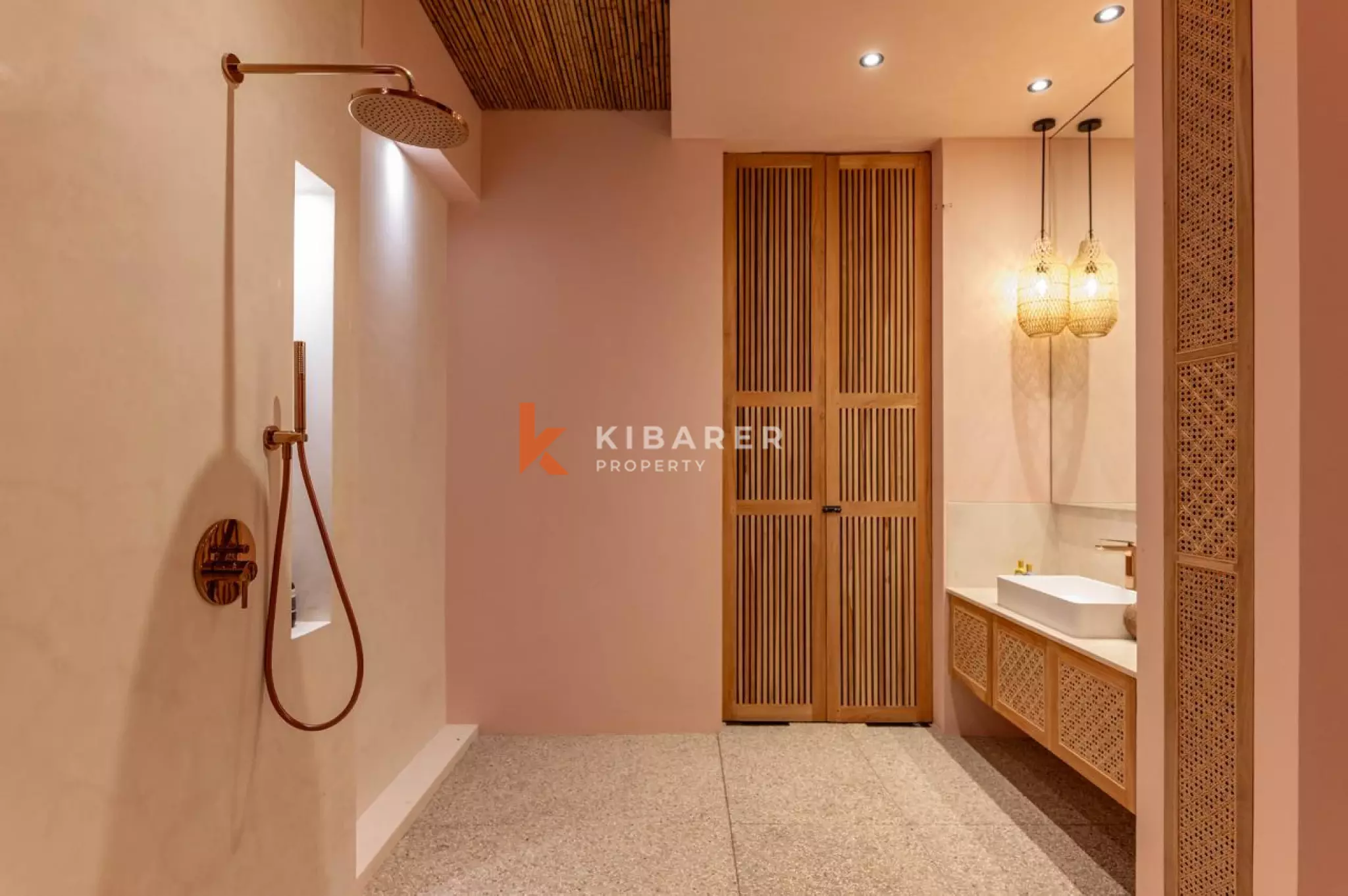 Luxurious Four-Bedroom Tropical Villa with Spacious Private Pool in Tabanan — image 19