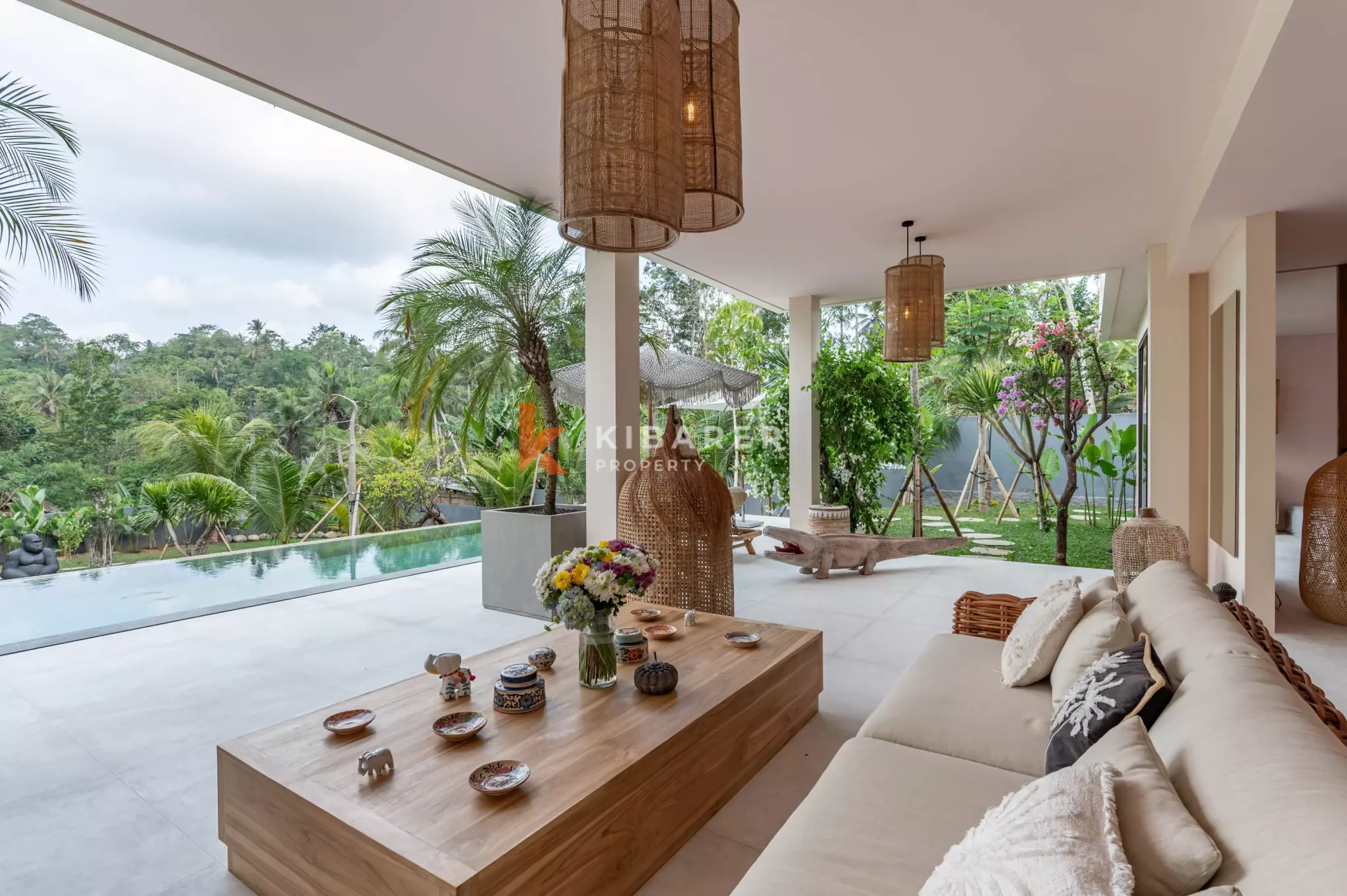 Luxurious Four-Bedroom Tropical Villa with Spacious Private Pool in Tabanan — image 4