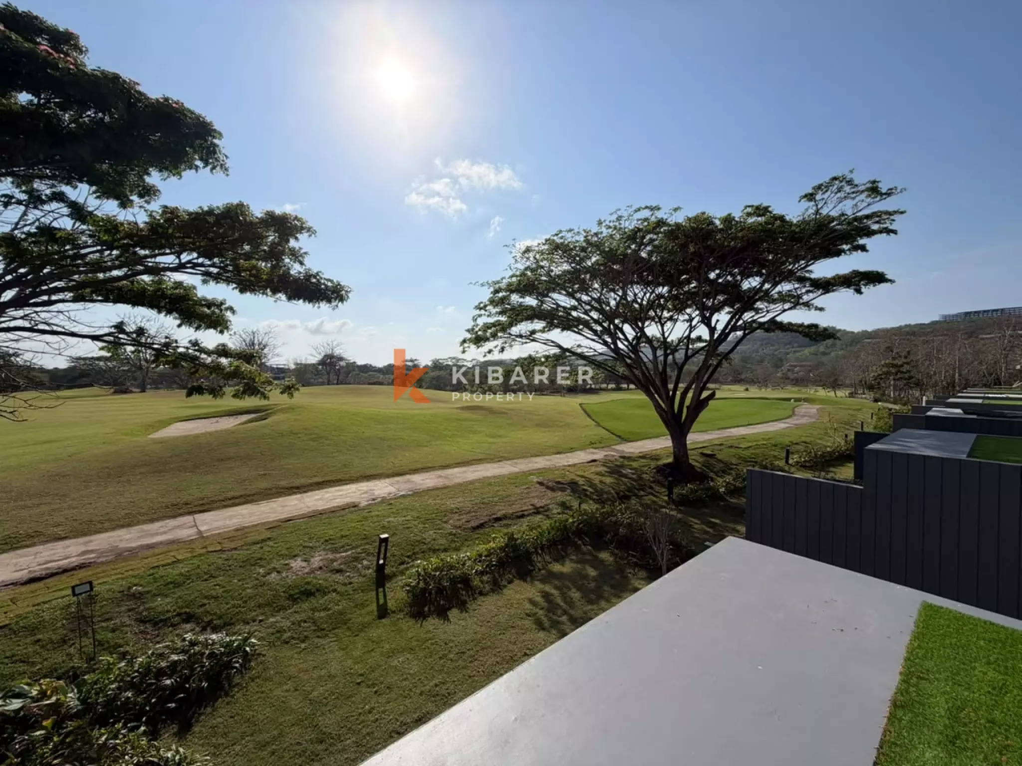 Luxury Three-Bedroom Villa with Private Pool and Golf Course View in Pecatu — image 2