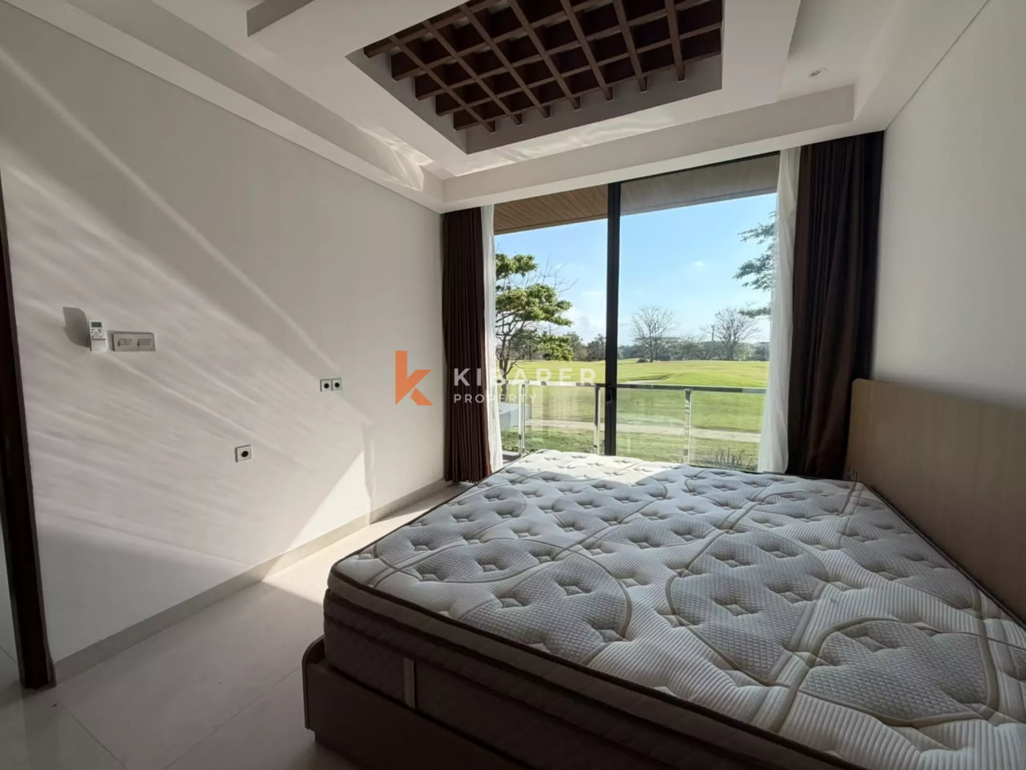 Luxury Three-Bedroom Villa with Private Pool and Golf Course View in Pecatu — image 11