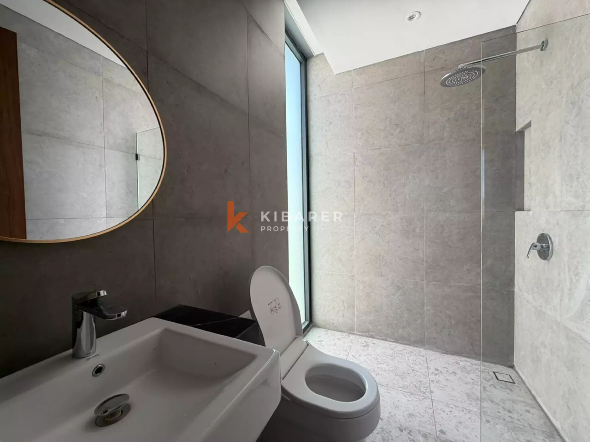 Luxury Three-Bedroom Villa with Private Pool and Golf Course View in Pecatu — image 19