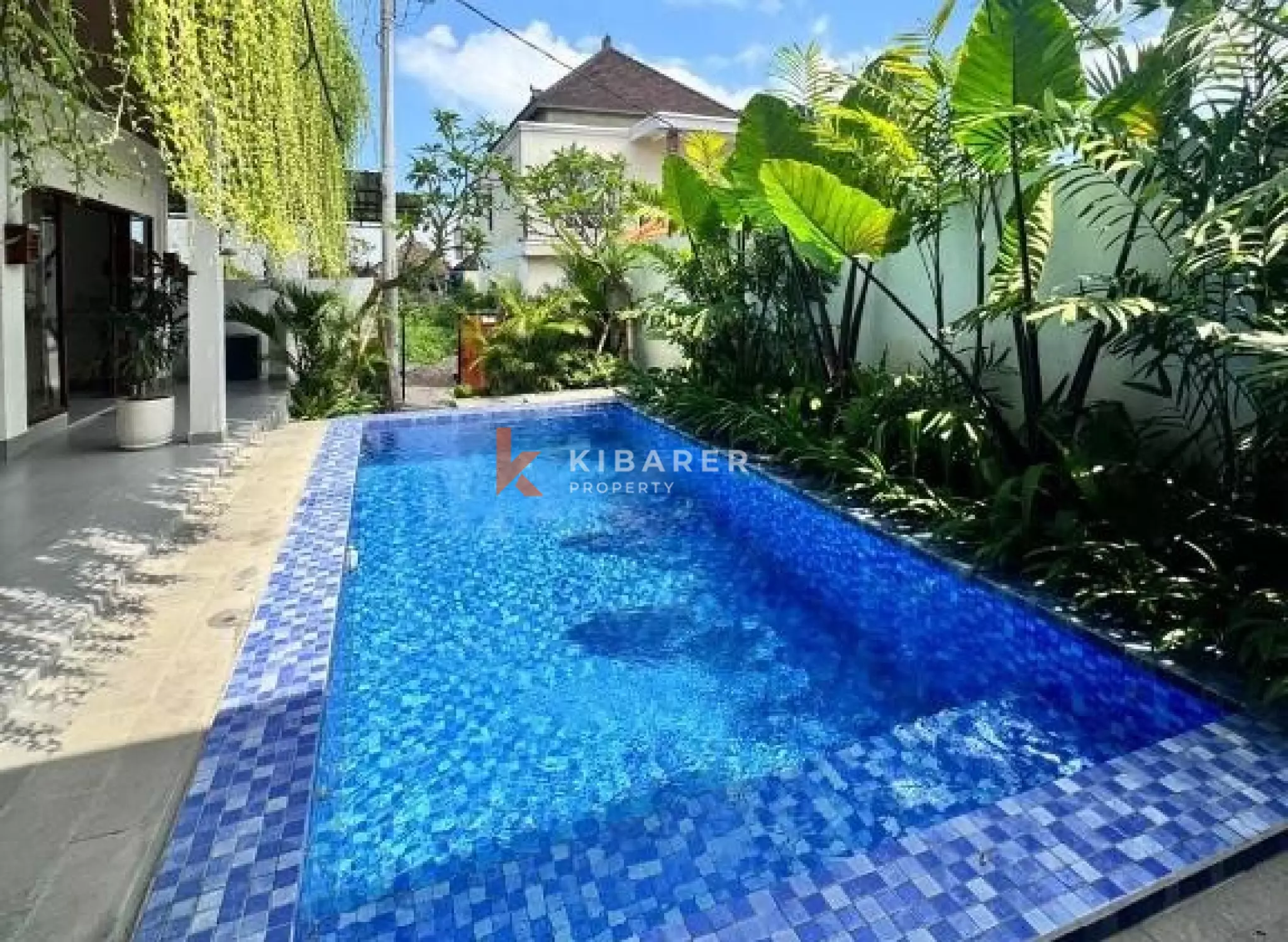 Brandnew Eight-Bedrooms Guest House Open Living Situated in Pererenan Area Near the Beach