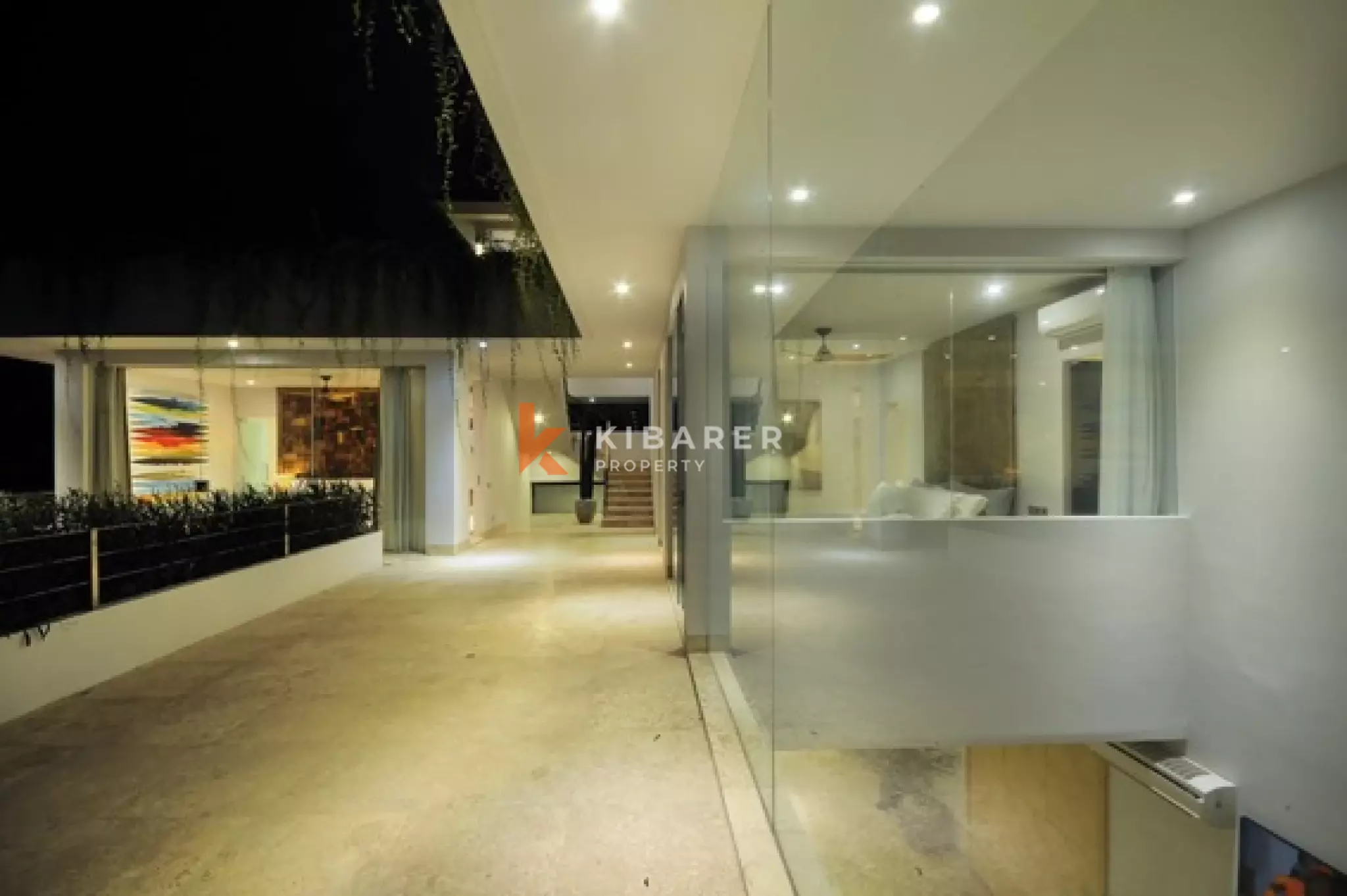 Modern Five-Bedroom Villa with Spacious Rooftop in Canggu — image 14