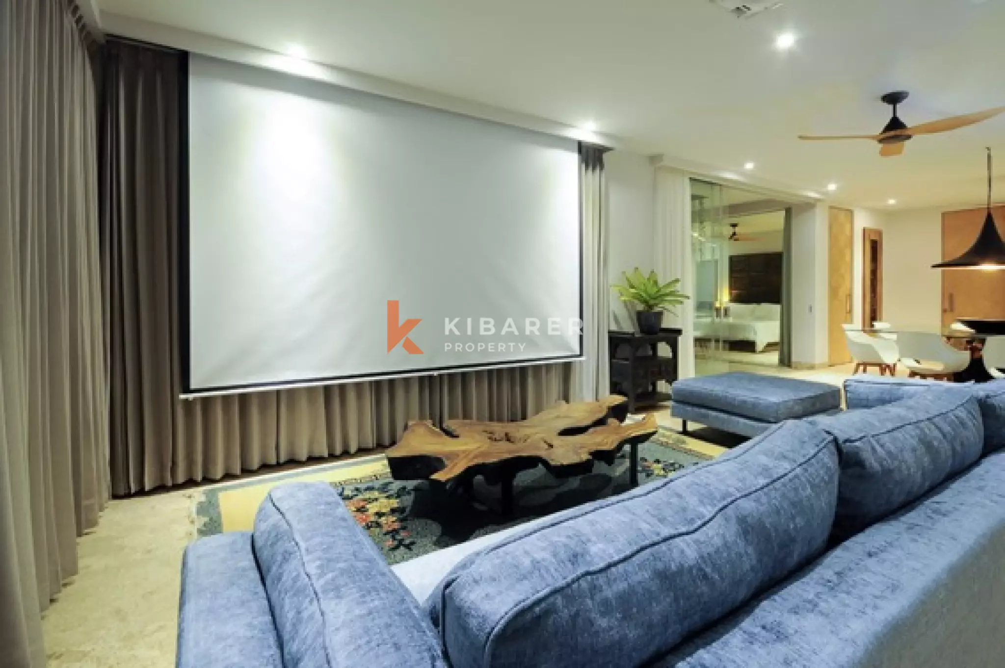 Modern Five-Bedroom Villa with Spacious Rooftop in Canggu — image 16