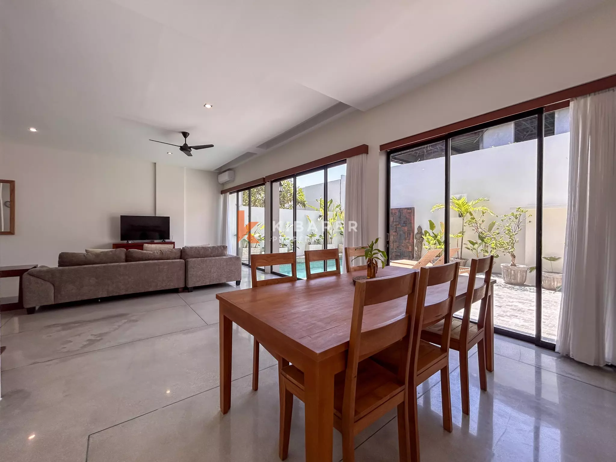 Contemporary Three-Bedroom Residential Villa in Seminyak — image 10
