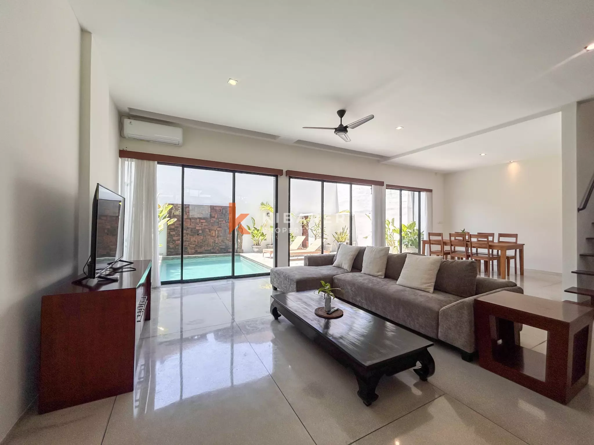 Contemporary Three-Bedroom Residential Villa in Seminyak — image 6