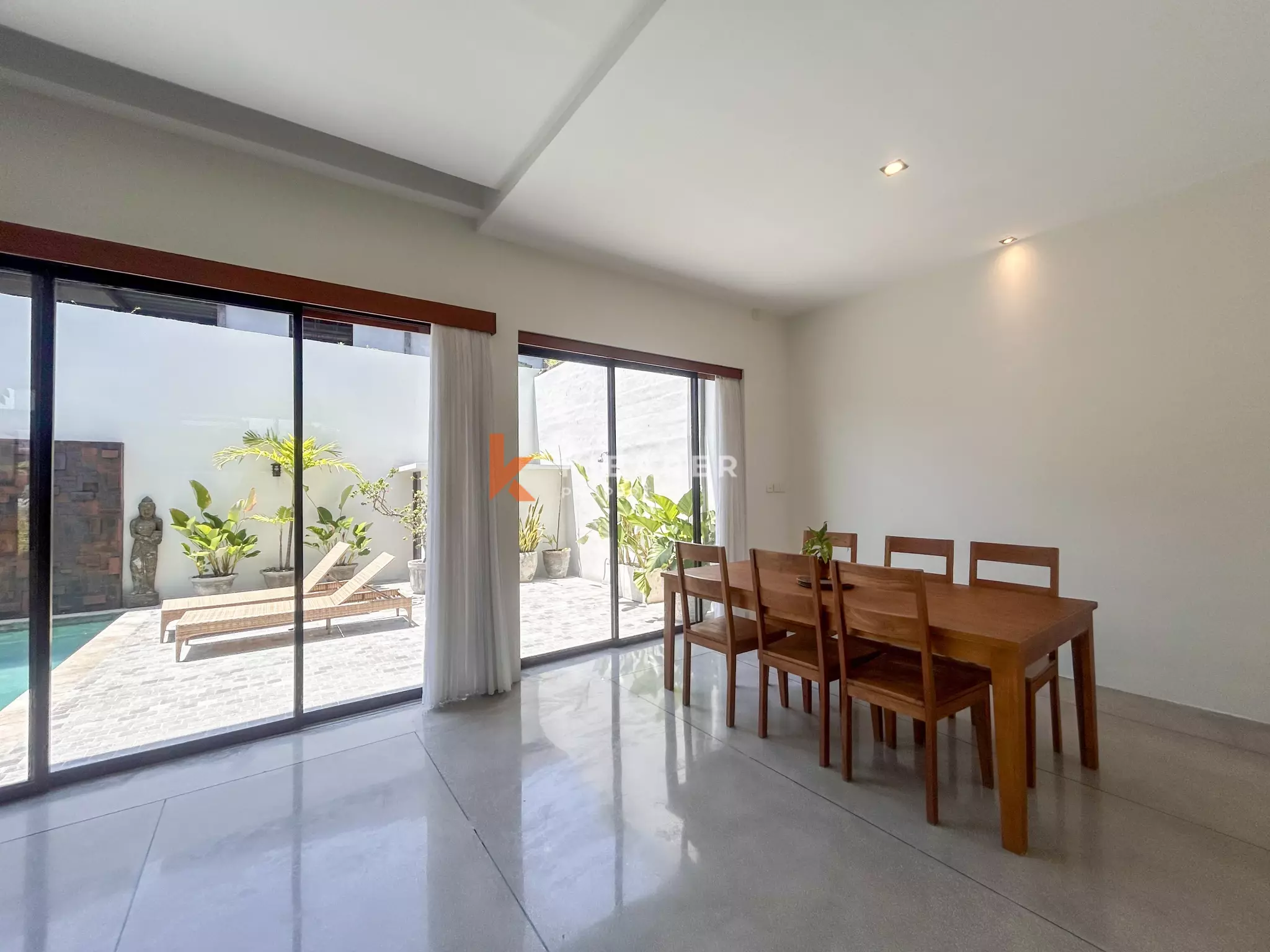 Contemporary Three-Bedroom Residential Villa in Seminyak — image 12