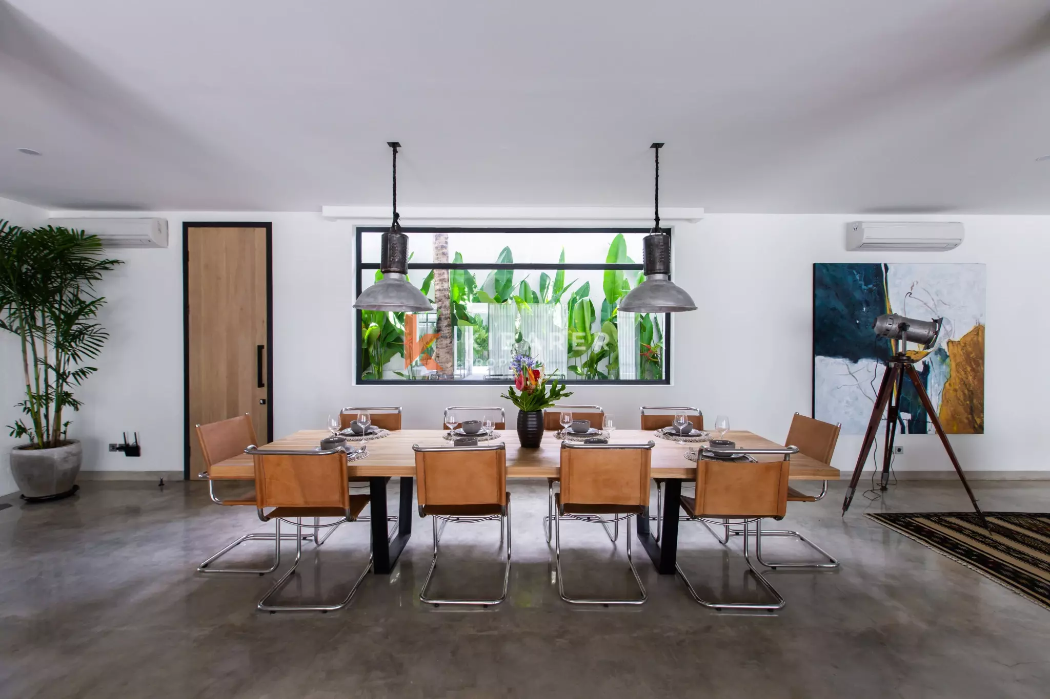 Contemporary Luxury Five-Bedroom Villa with Spacious Pool in Canggu — image 3
