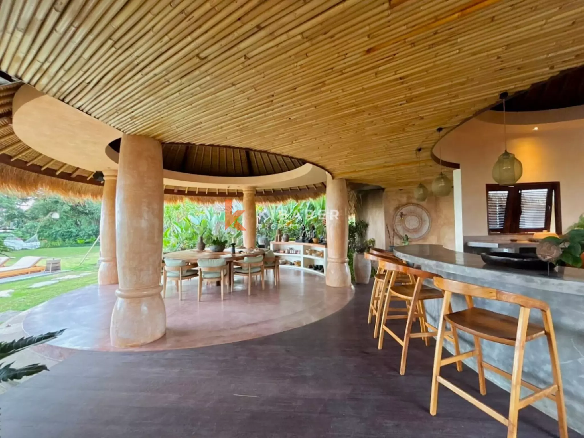 Tropical Residence with Charming Architecture – Five-Bedroom Villa with Spacious Garden in Seseh — image 11