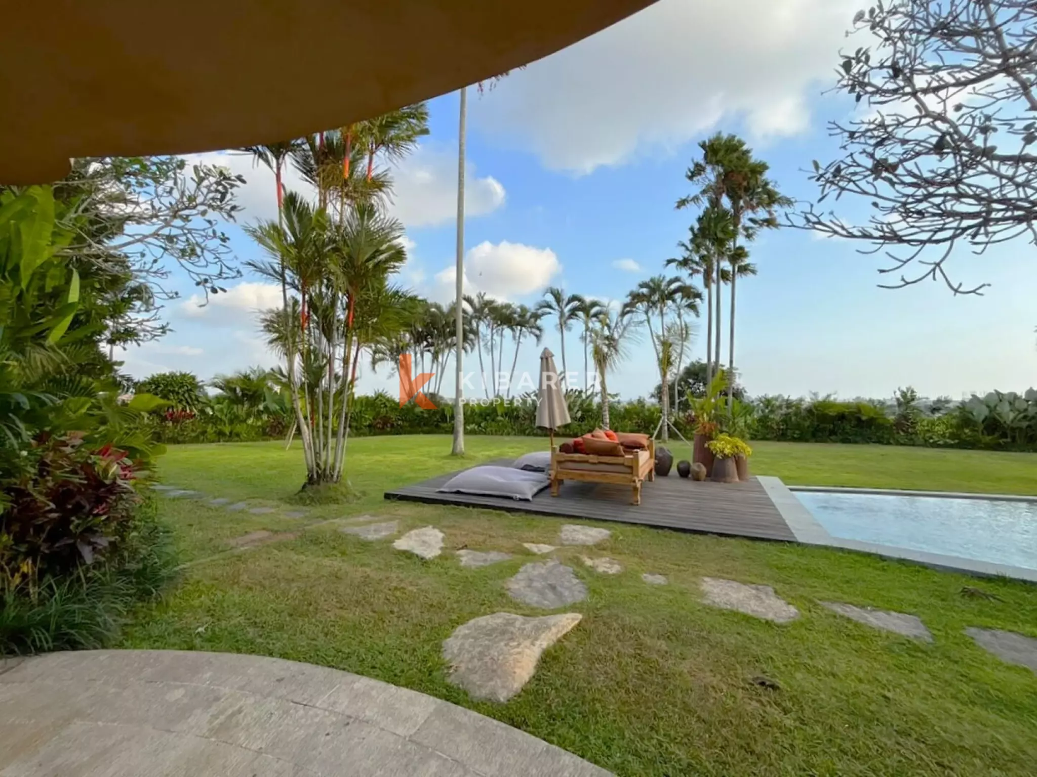 Tropical Residence with Charming Architecture – Five-Bedroom Villa with Spacious Garden in Seseh — image 17
