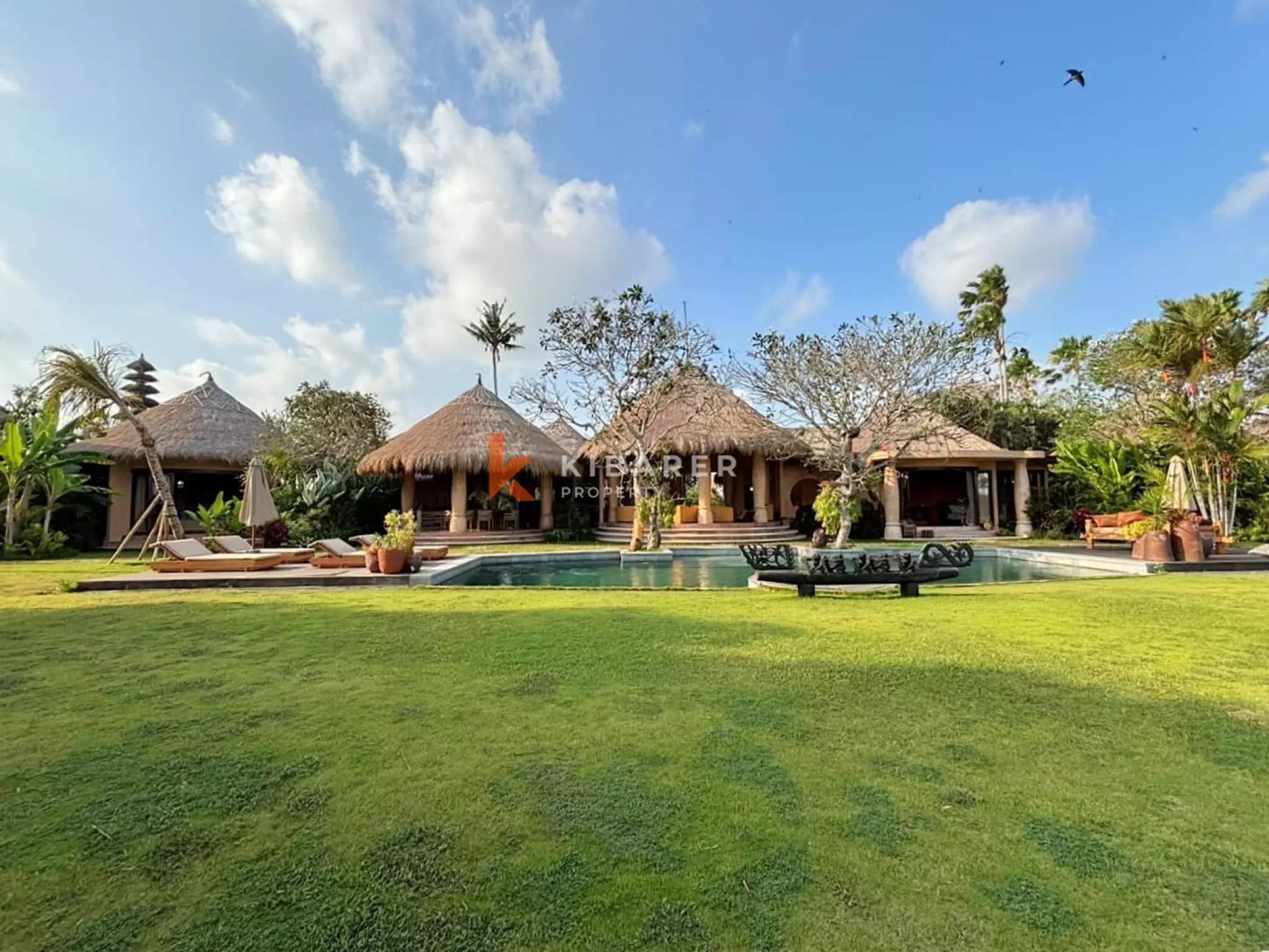 Tropical Residence with Charming Architecture – Five-Bedroom Villa with Spacious Garden in Seseh — image 1