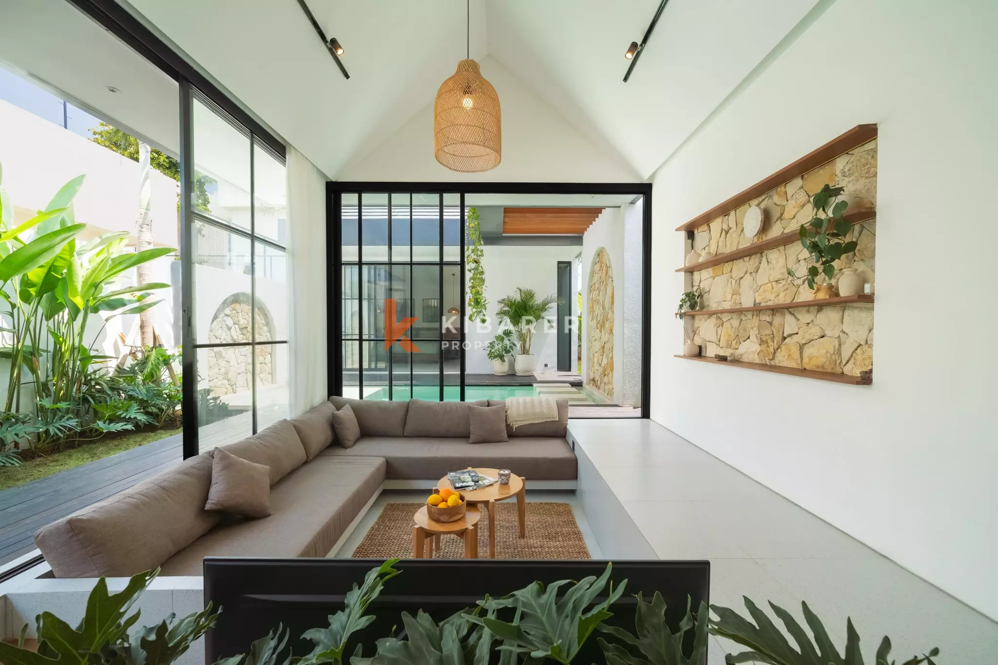 Stylish Two-Bedroom Villa with Private Pool in Kedungu — image 5
