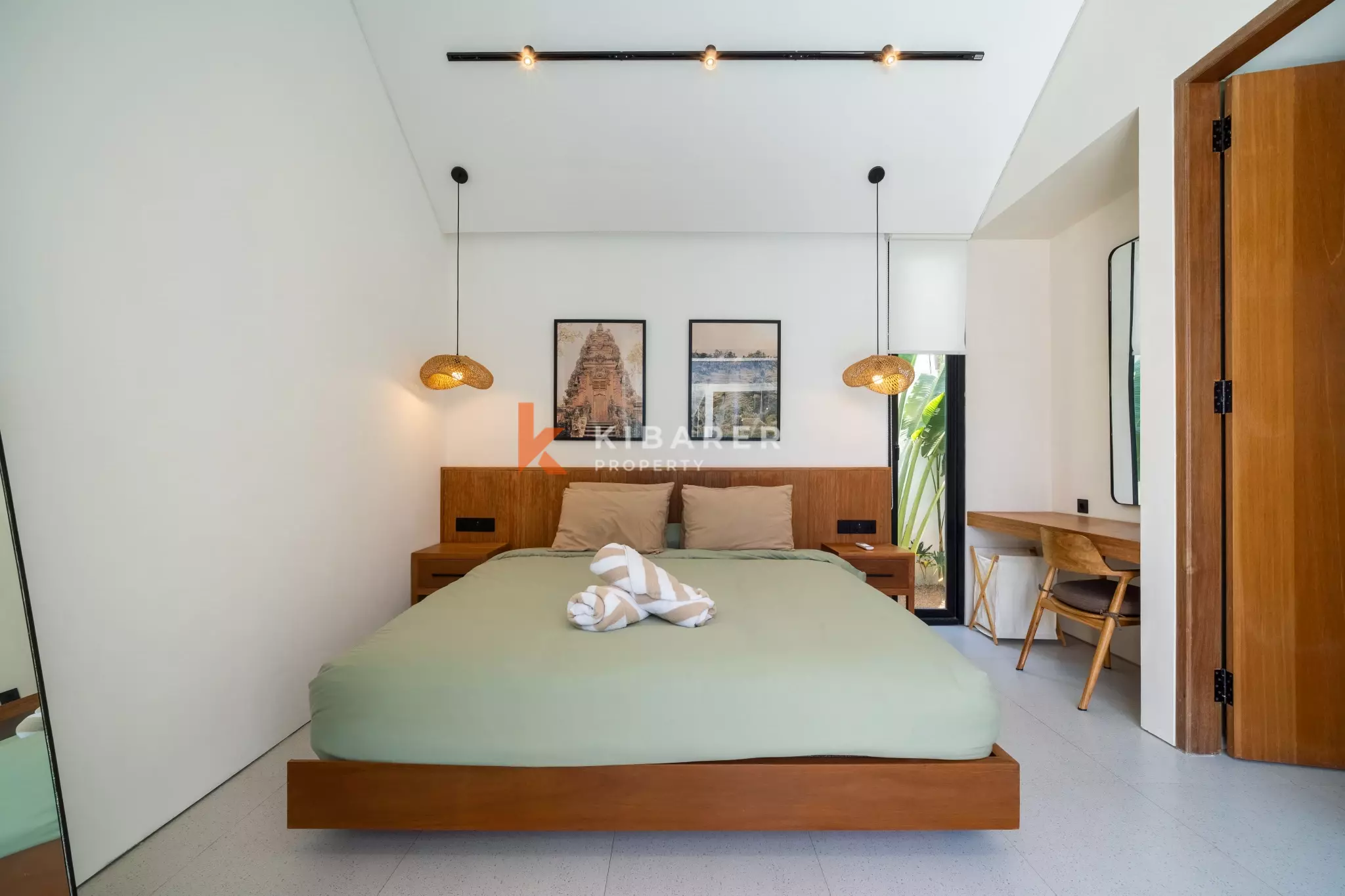 Stylish Two-Bedroom Villa with Private Pool in Kedungu — image 17