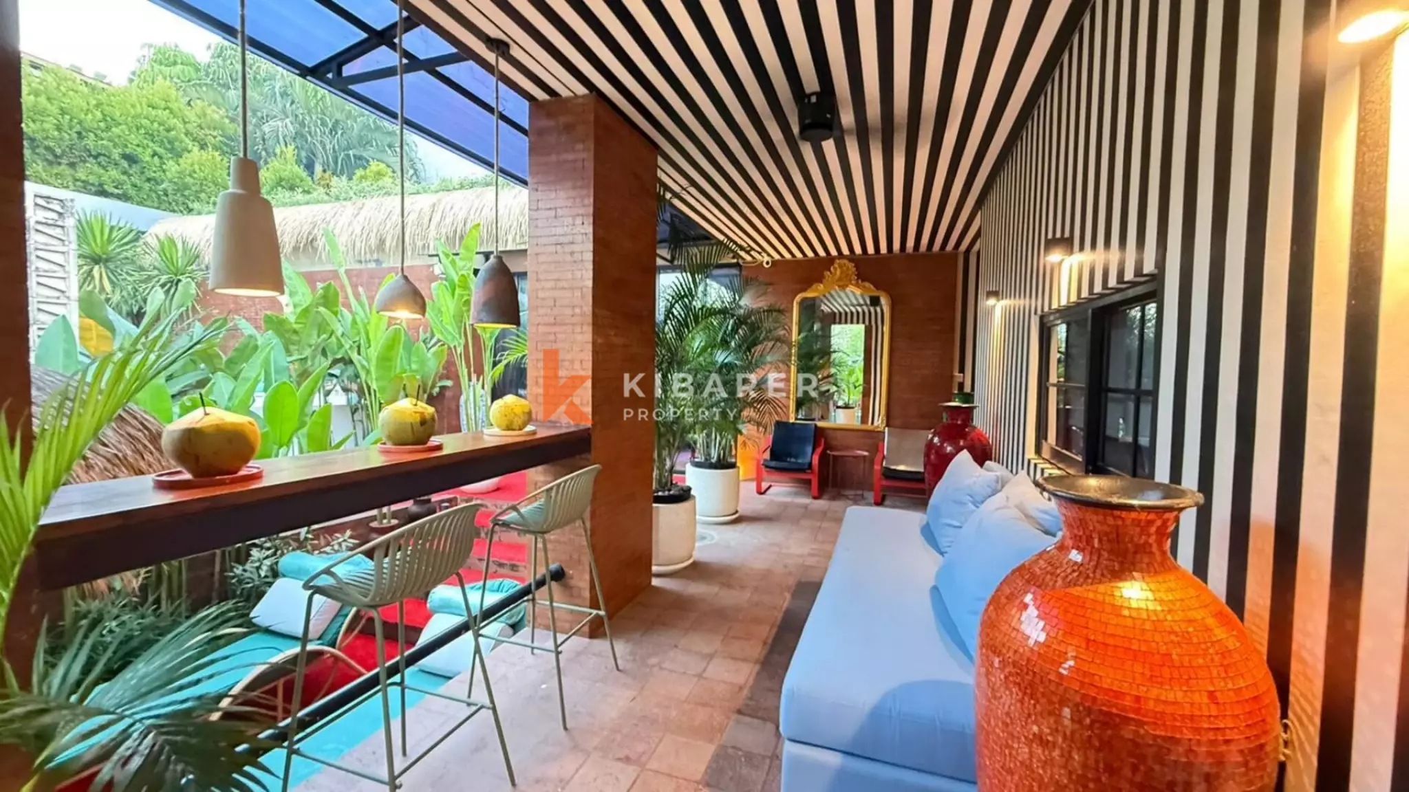 Tropical Five-Bedroom Villa with Private Jacuzzi in Kayu Tulang — image 8