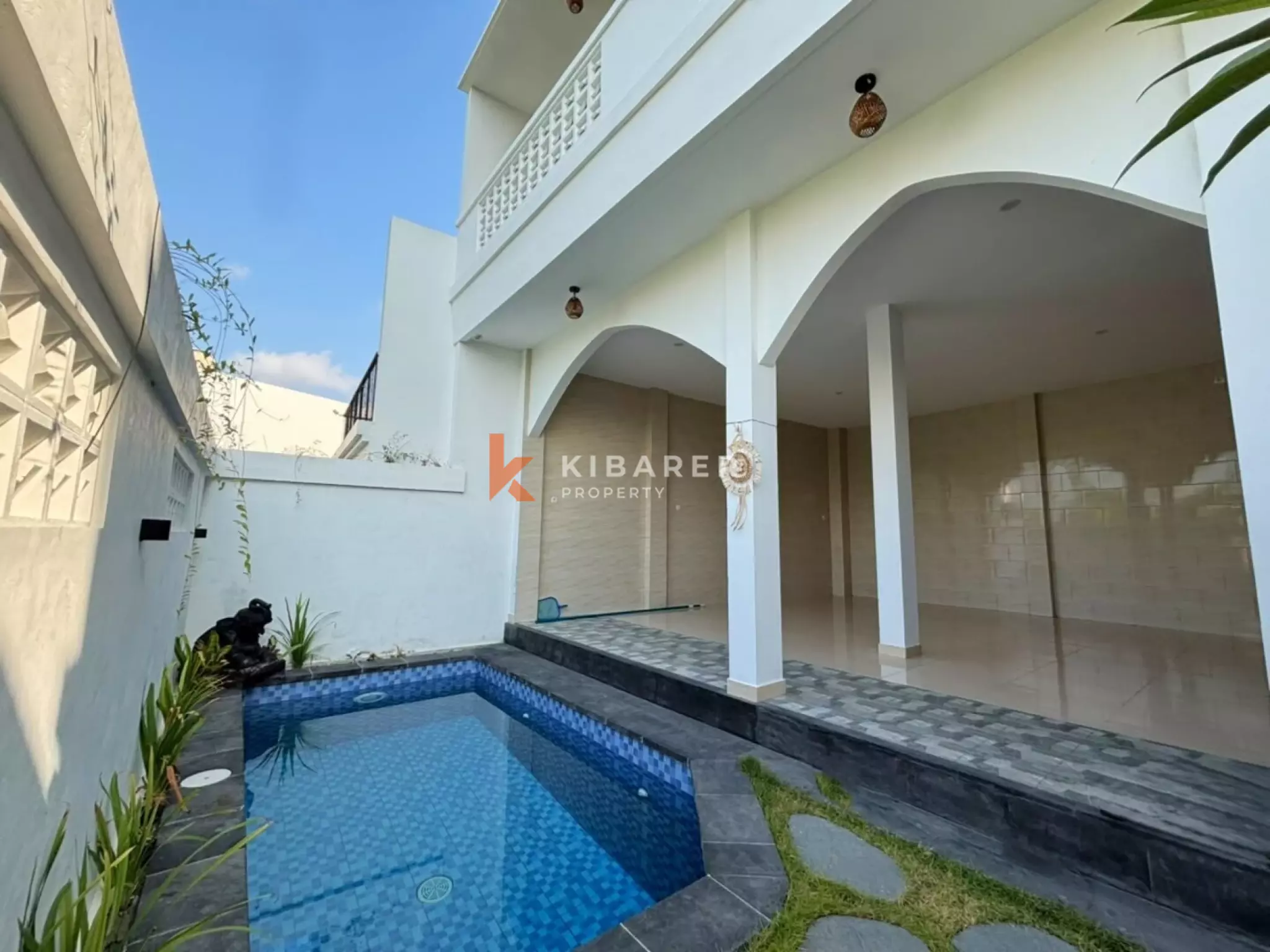 Rooftop Villa with 2 Bedrooms Unfurnished in Tumbak Bayuh — image 1
