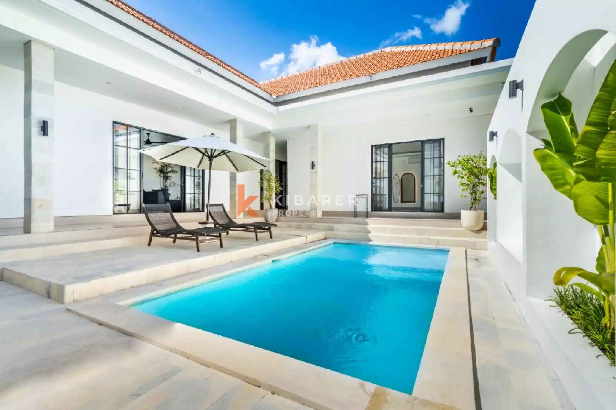 Three-Bedroom Tropical Style Villa with Swimming Pool in Canggu — image 4