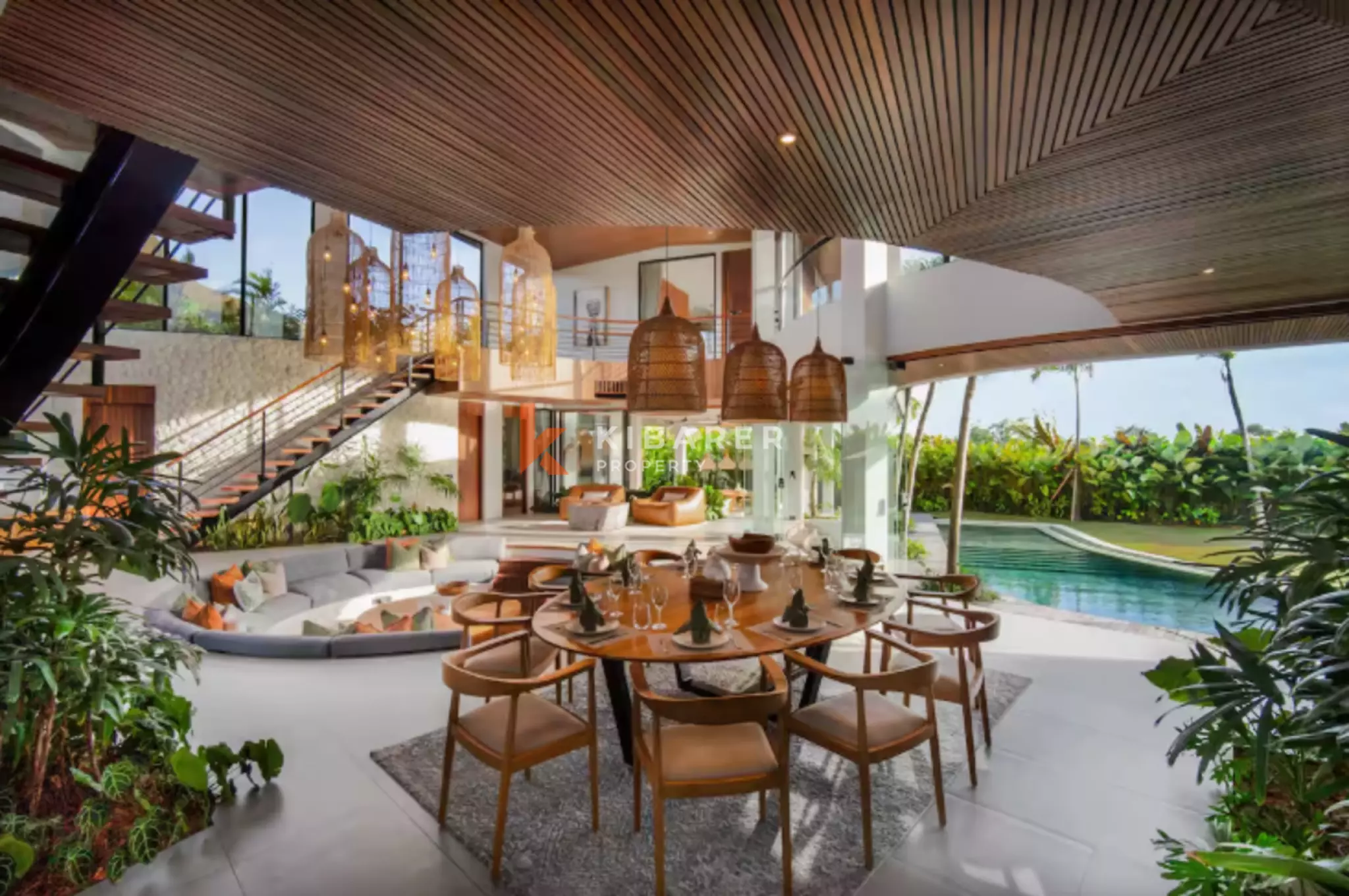 Luxury Residence with Garden – Five-Bedroom Villa in Tumbak Bayuh — image 5