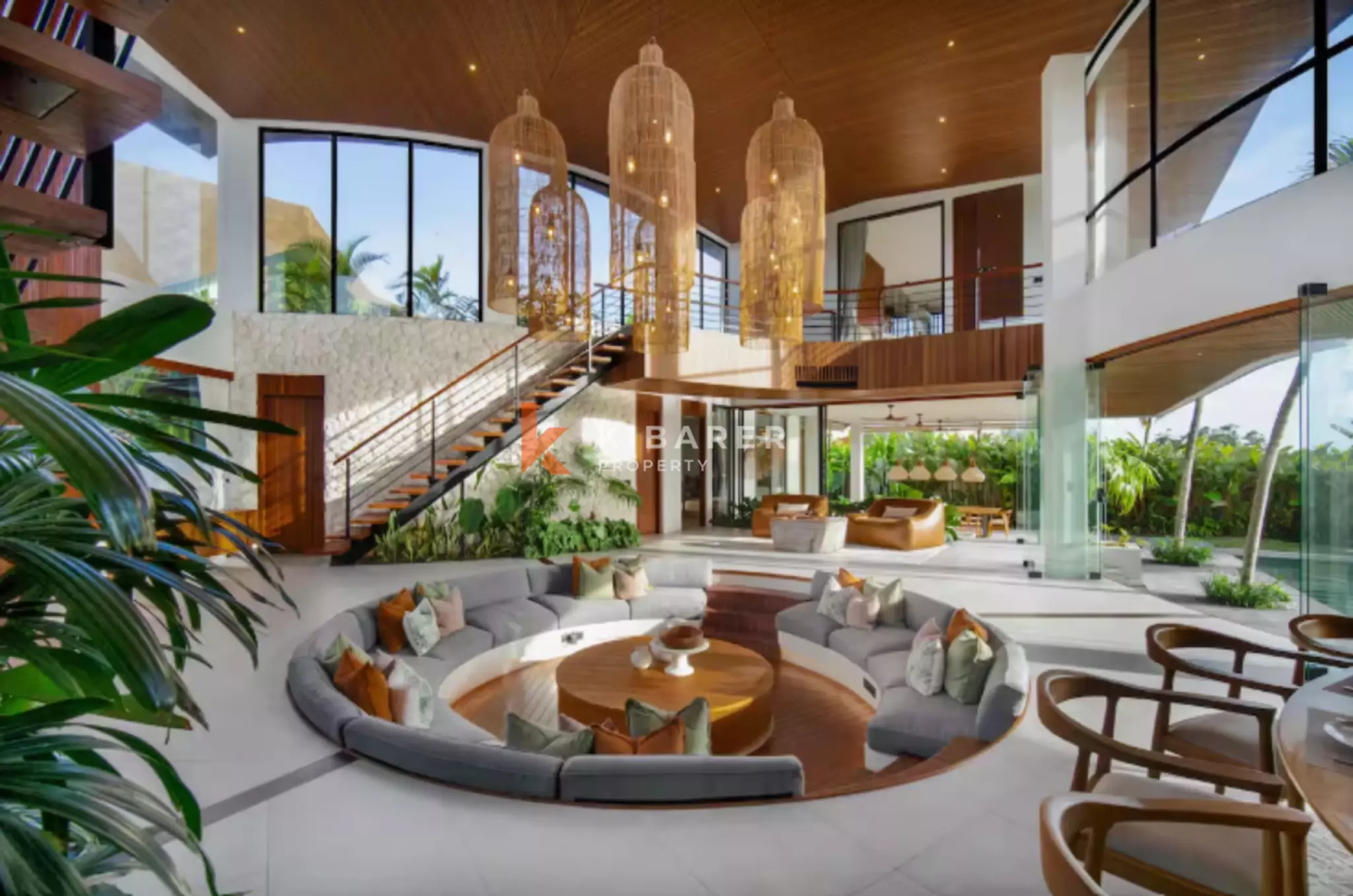 Luxury Residence with Garden – Five-Bedroom Villa in Tumbak Bayuh — image 4