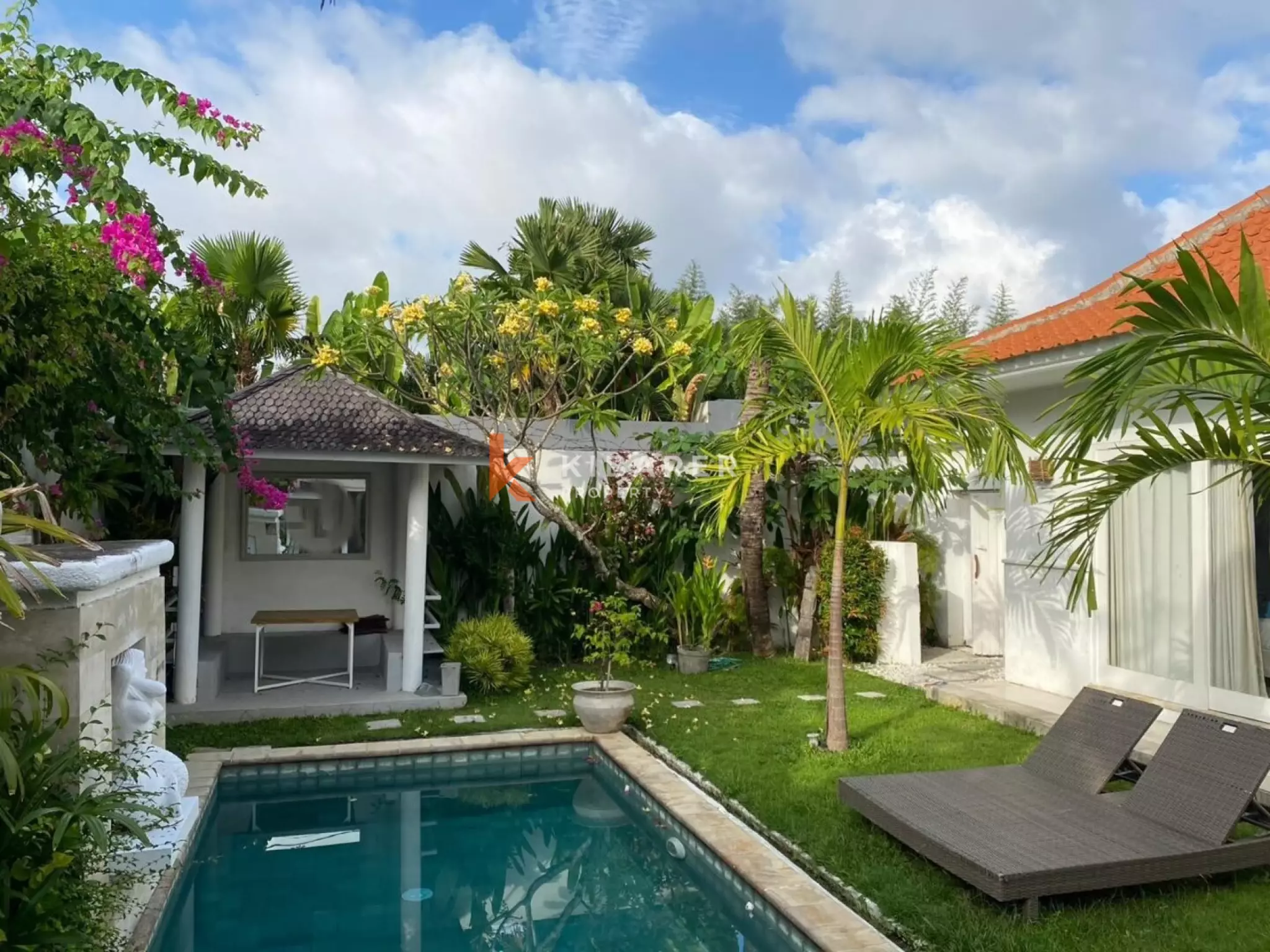 Perfect Blend of Garden and Residence – Three-Bedroom Villa in Kerobokan — image 2
