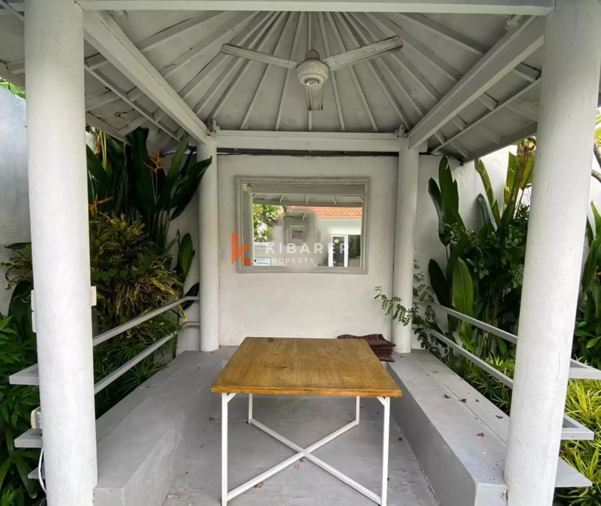Perfect Blend of Garden and Residence – Three-Bedroom Villa in Kerobokan — image 10