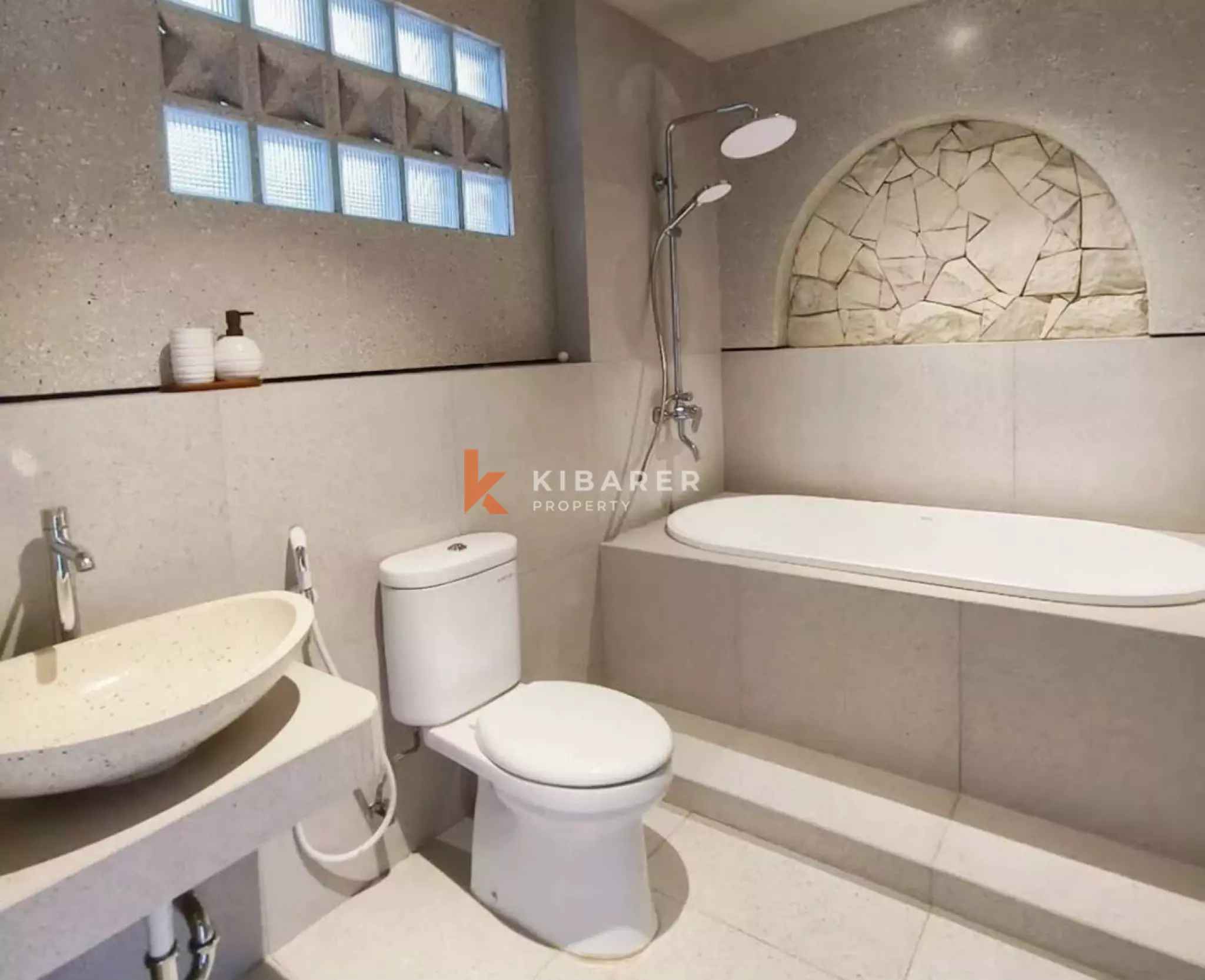 Private Mezzanine Studio with One Bedroom in Uluwatu — image 8
