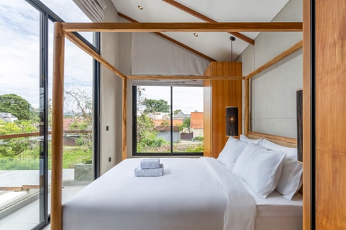 Nanna 4 - 2 Bedroom Villa with Pool, Canggu in Canggu, Bali — image 2