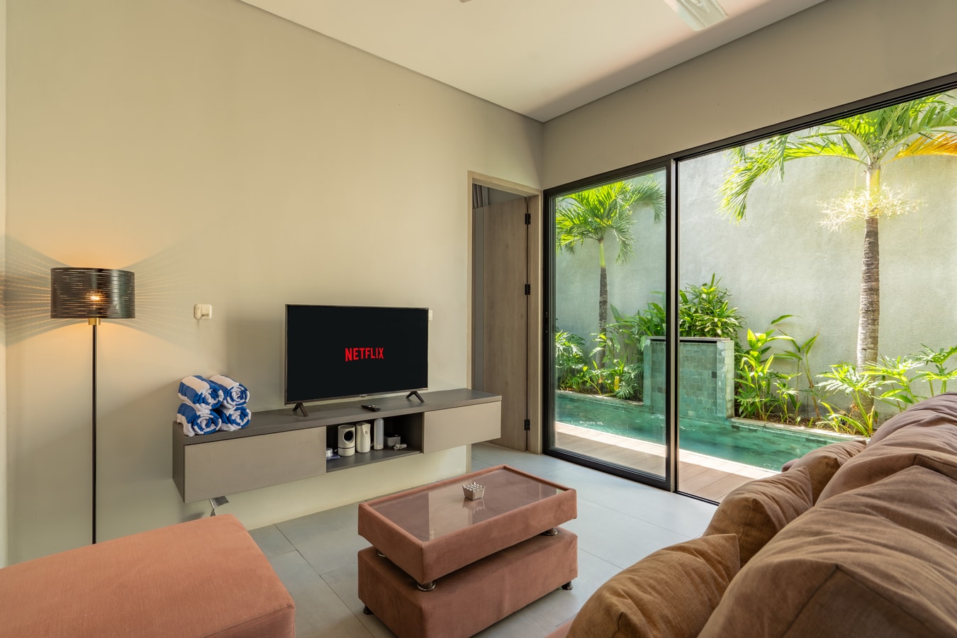Three Bedroom Villa in Pererenan, Bali — image 15