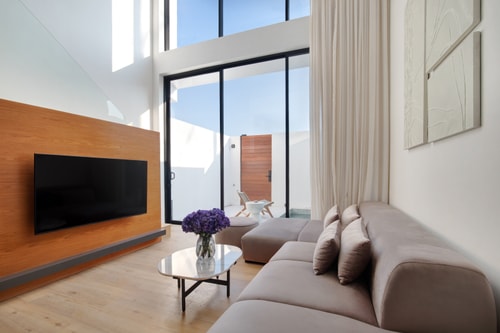 Modern Canggu 2BR Villa w/ Private Pool, Prime Loc in Canggu, Bali — image 4