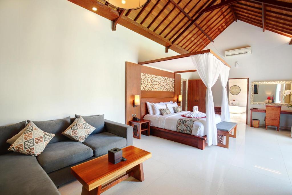 Serene Poolside Suite 1 Bedroom Private Villa in Jimbaran — image 4