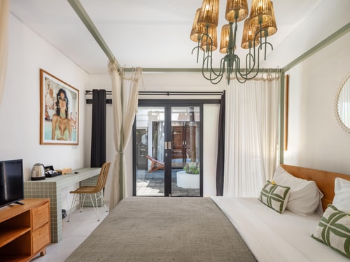 Tropical Studio with Pool in Berawa in Canggu, Bali — image 12