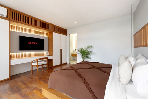Canggu Escape 2BR Villa w/ Rooftop and Plunge Pool in Canggu, Bali — image 18