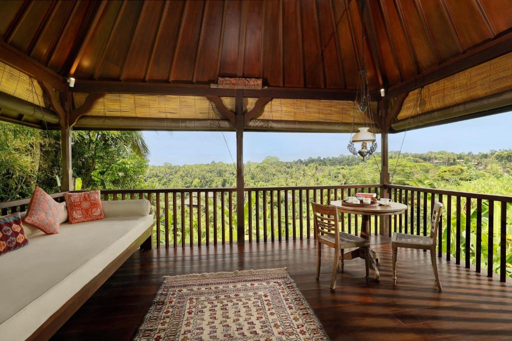 Family Pool Sanctuary 3 Bedroom Private Villa in Ubud — image 3