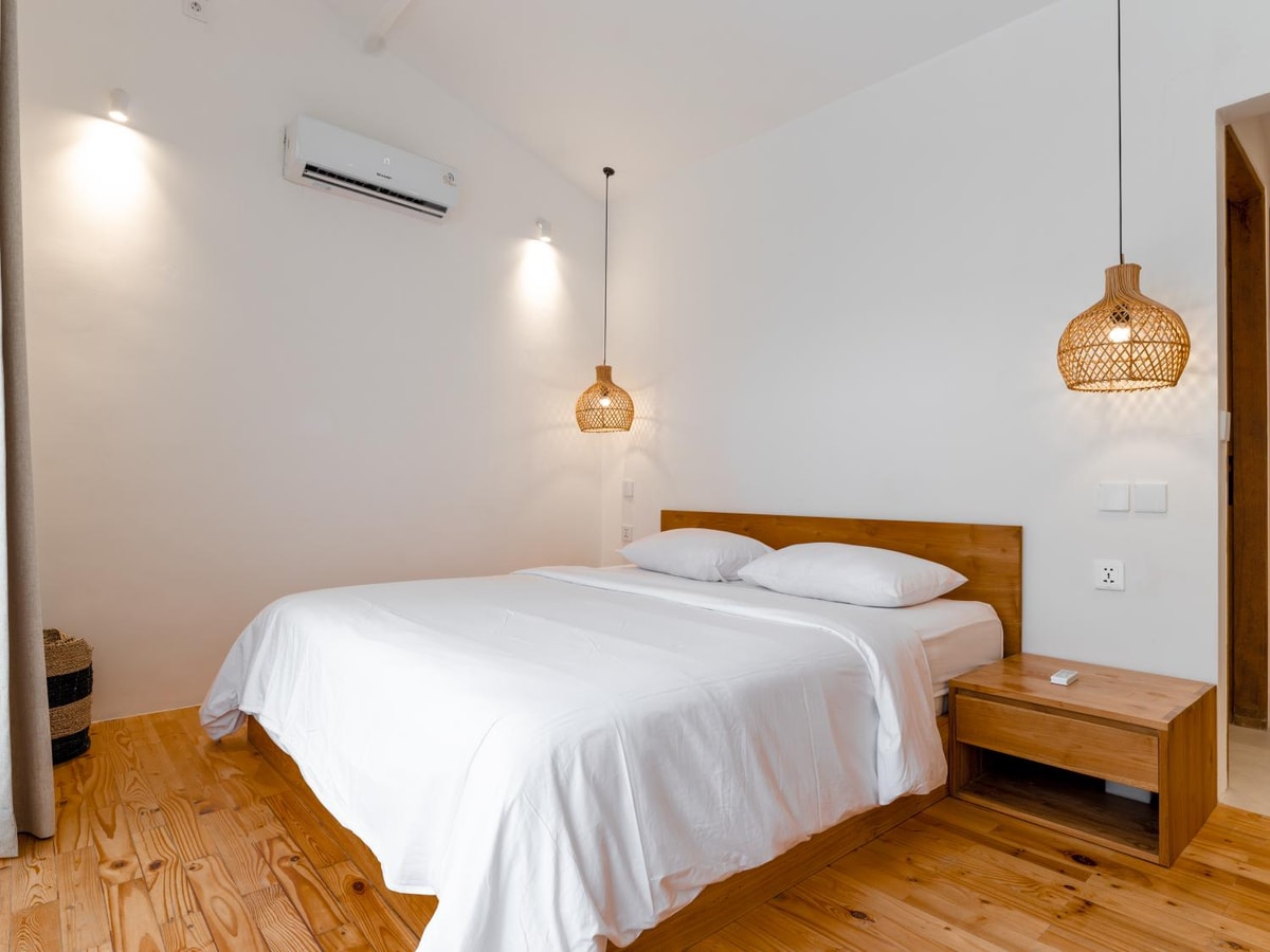 Tropical 1BR Loft with Shared Pool in Berawa in Canggu, Bali — image 3
