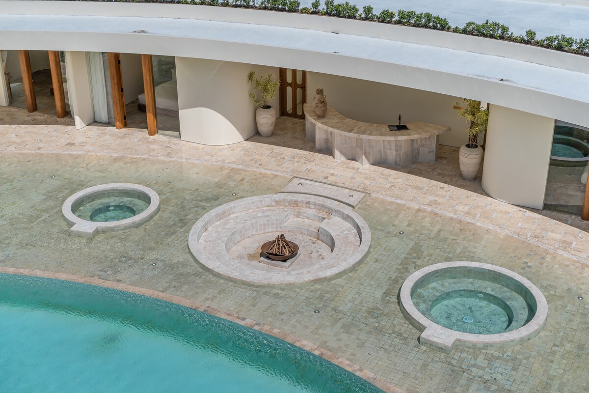 Babylon Villa — 8BR Villa Rental in Seseh — image 2