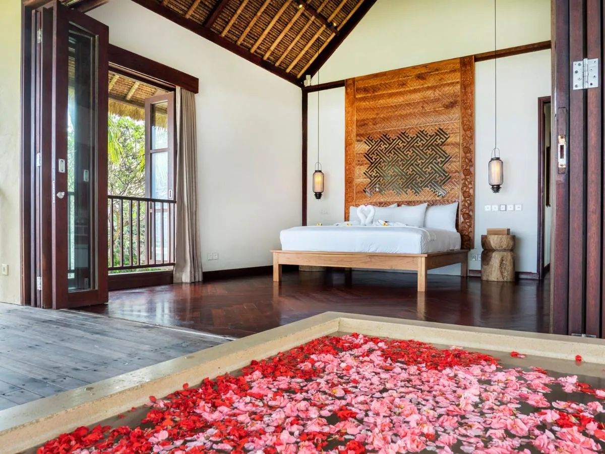 Sound Of The Sea Villa — 6BR Villa Rental in Canggu — image 6
