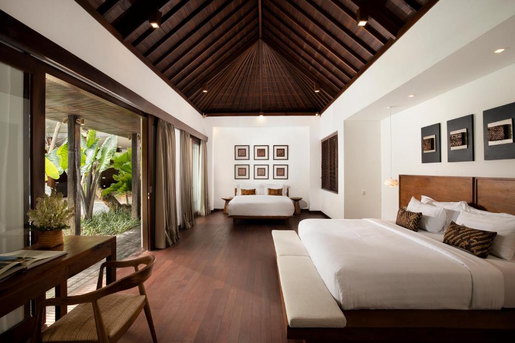 Timeless Garden Retreat 3 Bedroom Private Villa in Canggu — image 2