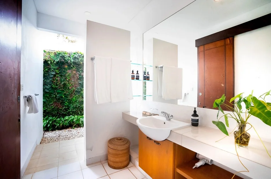 3-Bedroom Villa with Private Pool & Spacious Garden in Sanur, Bali — image 16