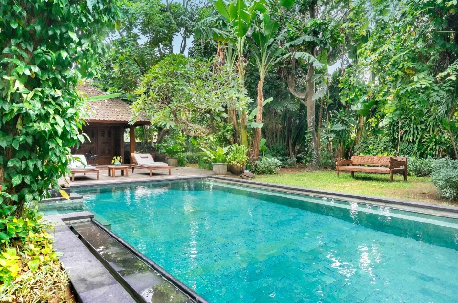 3-Bedroom Villa with Private Pool & Spacious Garden in Sanur, Bali — image 6