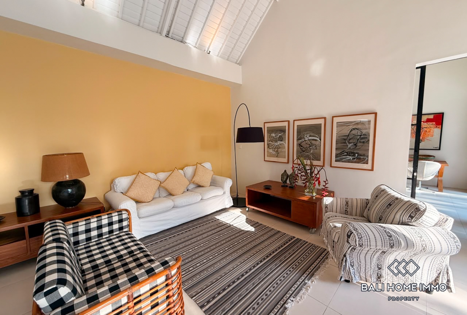 3 Bedroom Family Villa For Rent in Canggu Berawa — image 2