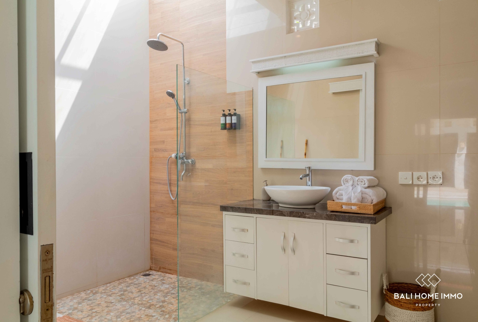 3 bedroom villa for rent in Canggu Berawa — image 13