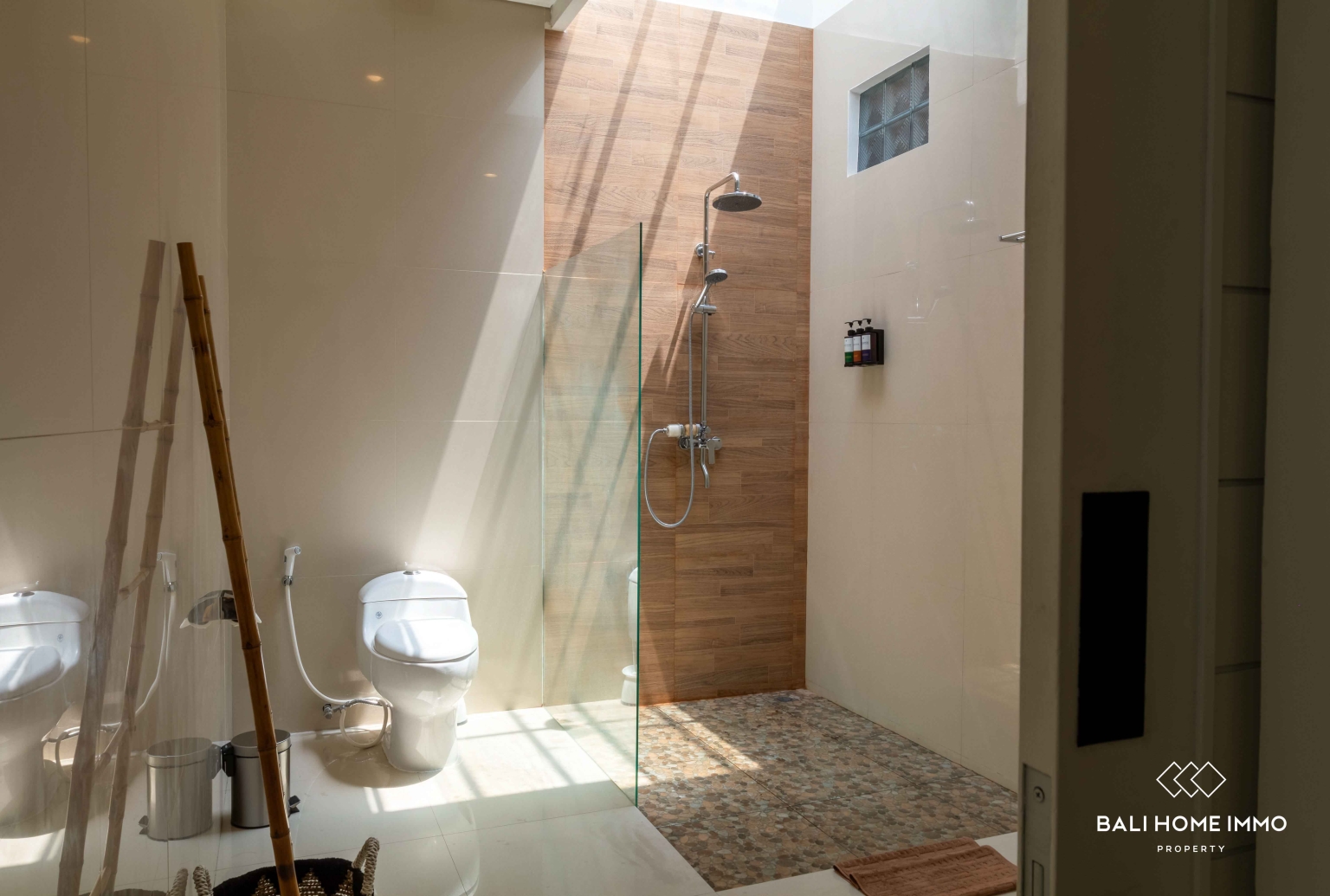 3 bedroom villa for rent in Canggu Berawa — image 16