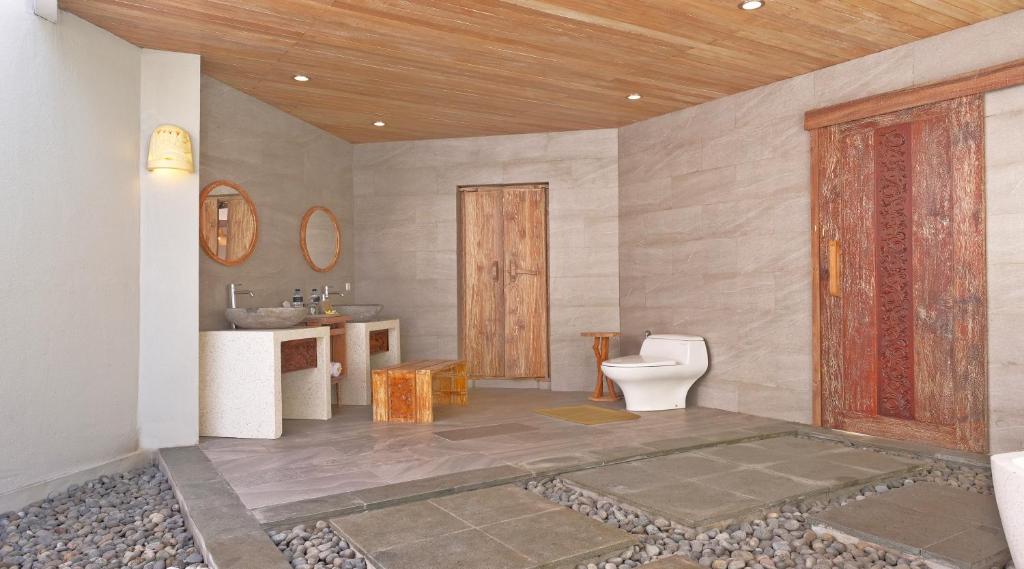 Brand New Luxe 1 Bedroom Private Villa in Jimbaran — image 9