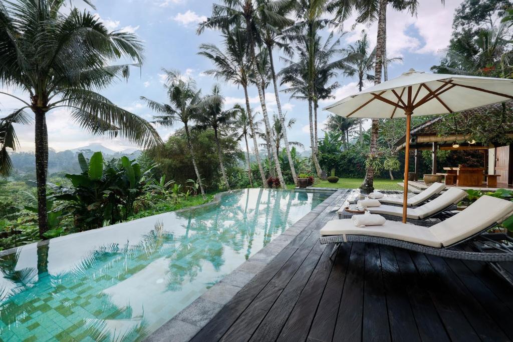 Family Pool Sanctuary 3 Bedroom Private Villa in Ubud — image 6