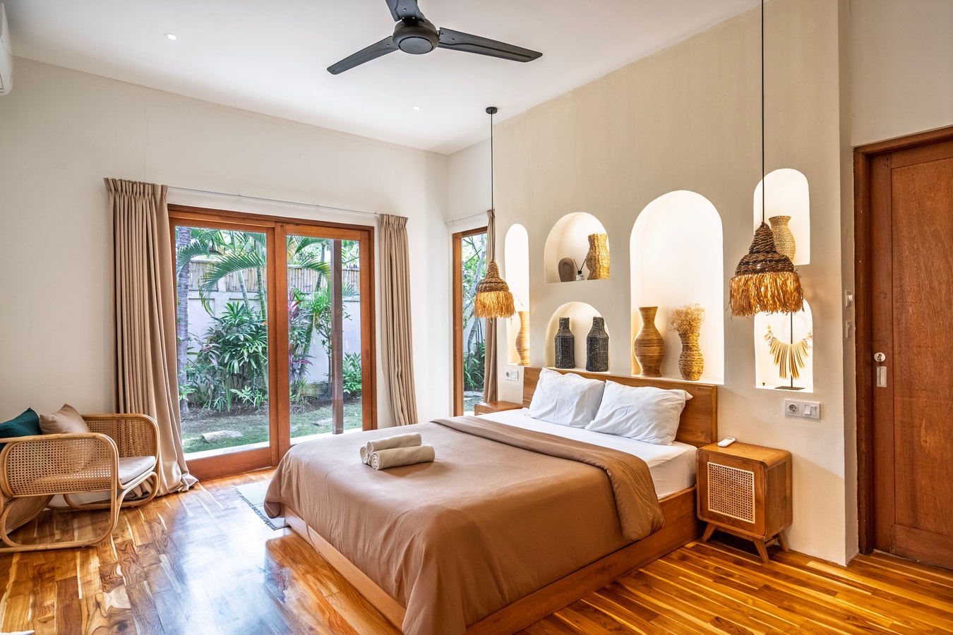3BR Luxury Villa | Near Desa Kitsuné & Pool in Canggu, Bali — image 7