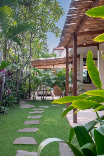 3BR Luxury Villa | Near Desa Kitsuné & Pool in Canggu, Bali — image 16