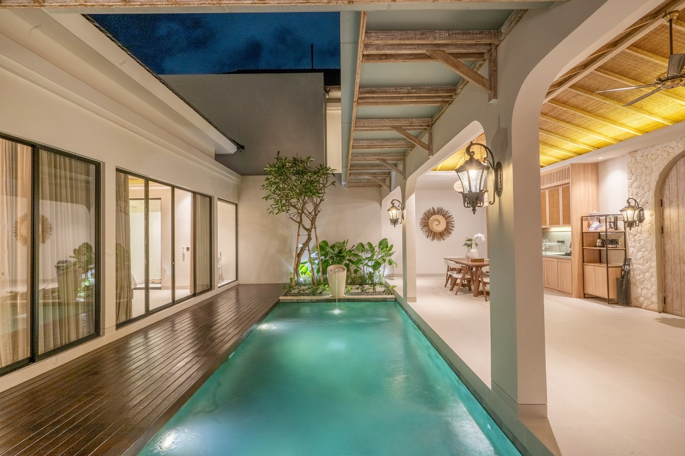 Deneva 9 - Pool Villa, Near Cafes & Berawa Beach in Canggu, Bali — image 15