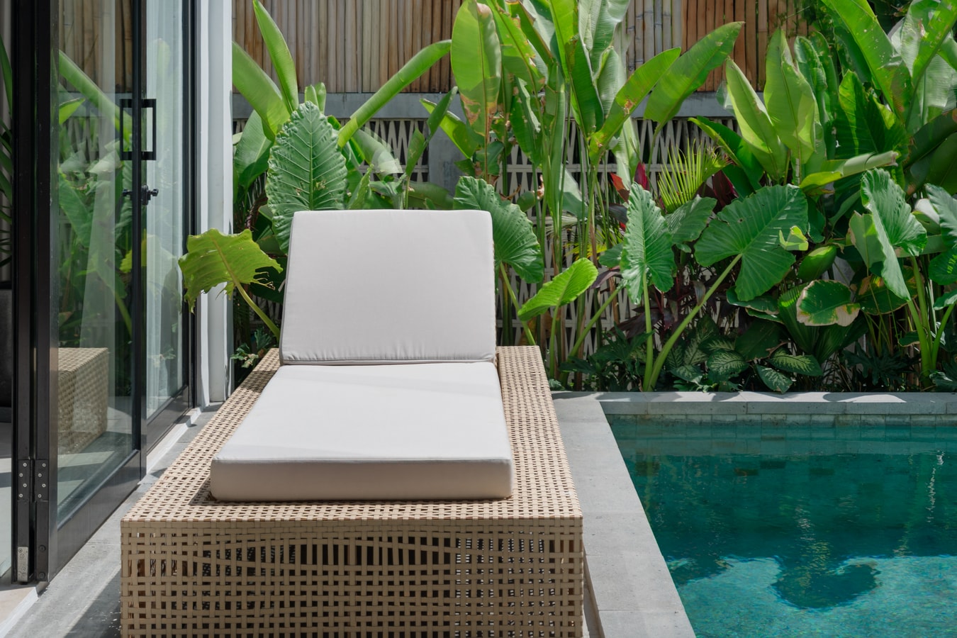 Tukad Hut - 2BR Rustic Villa with Pool, Near Cafés in Dalung, Bali — image 13